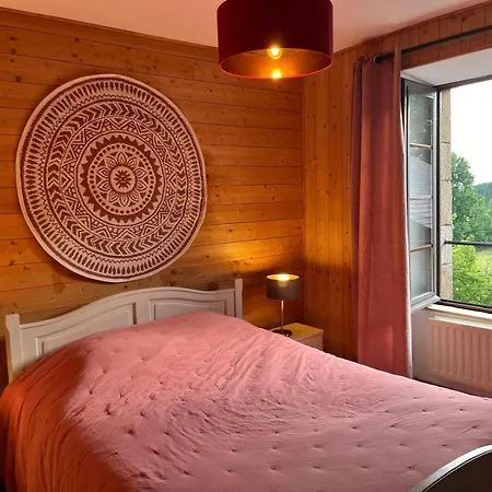 Petit Manoir, Grand Jardin Dans La Baie Du Mont-saint-michel * Tirepied-sur-See